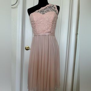 David’s Bridal women’s US 6 blush bridesmaids dress